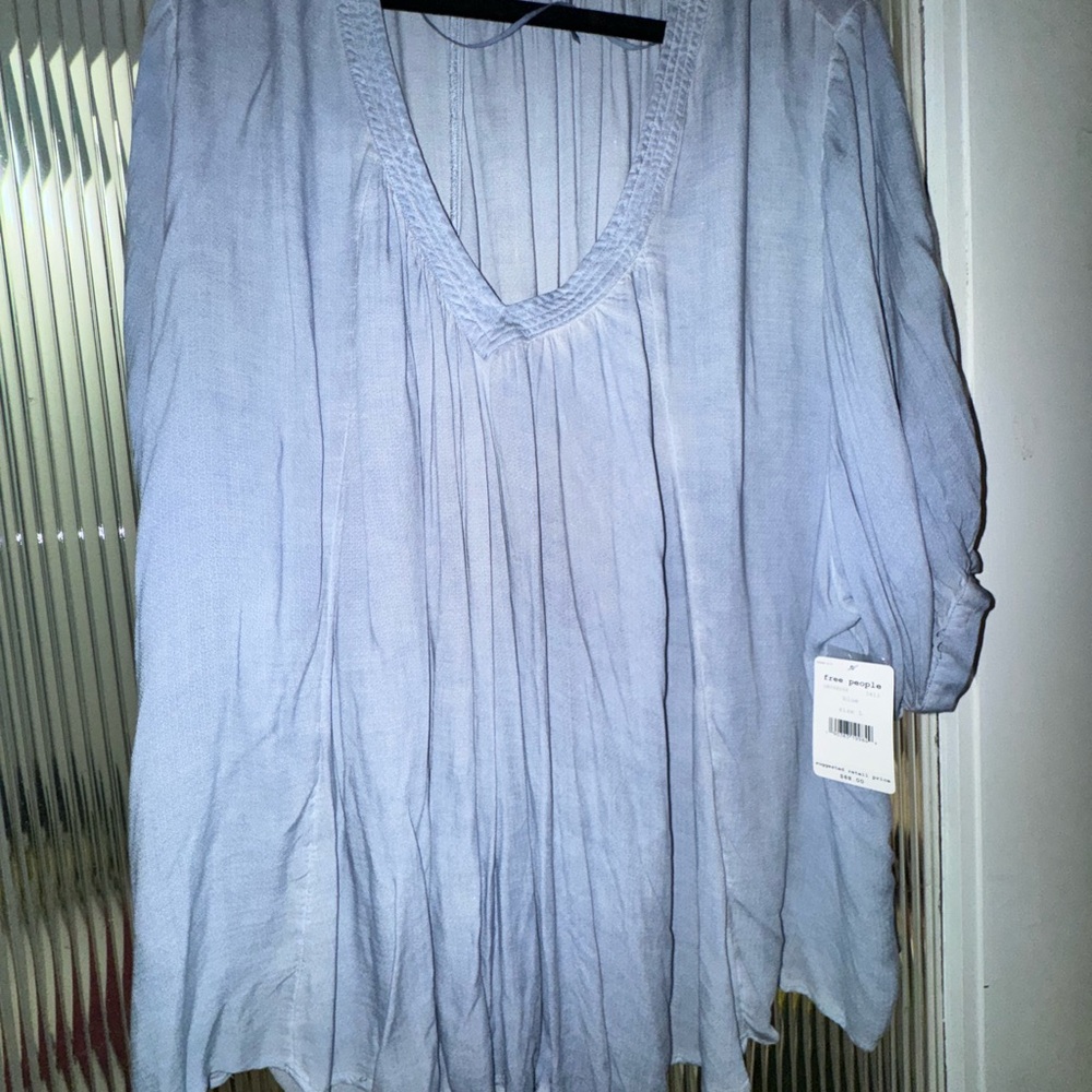 FREE PEOPLE Chic Light Blue V-Neck Blouse
